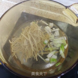 虾仁油菜粉丝汤的做法步骤：6