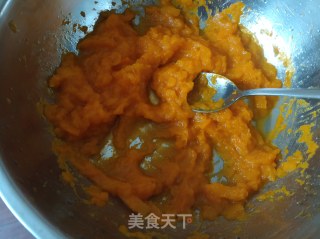 南瓜发糕的做法步骤：1