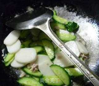 肉末青瓜炒年糕的做法步骤：8