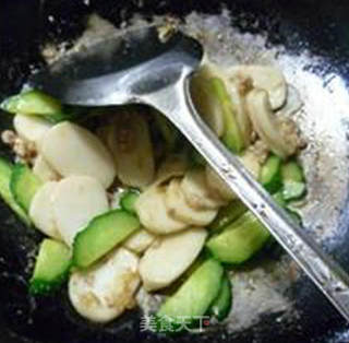 肉末青瓜炒年糕的做法步骤：11