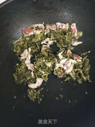 雪菜肉丝年糕汤的做法步骤：5