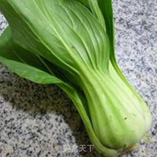胡萝卜青菜炒年糕的做法步骤：1