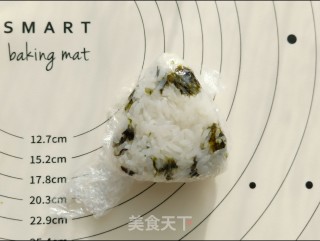吮指海苔饭团的做法步骤：9