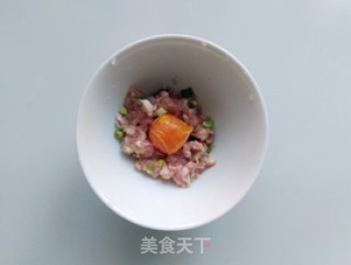 咸蛋黄糯米肉圆的做法步骤：5