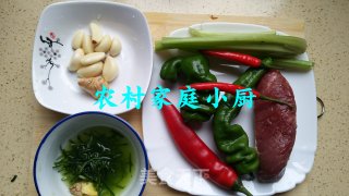 江西小炒肉的做法步骤：1