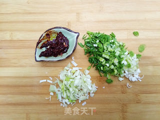 酱焖豆皮的做法步骤：2