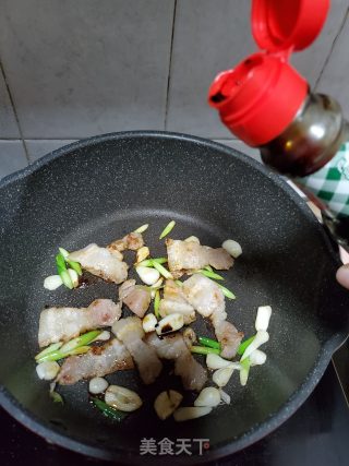 青蒜炒五花肉的做法步骤：8