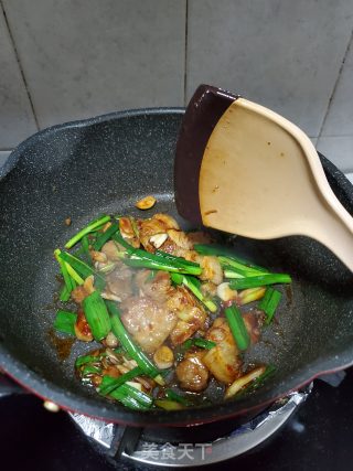 青蒜炒五花肉的做法步骤：12