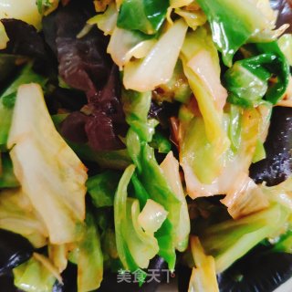 木耳炒甘蓝的做法步骤：8