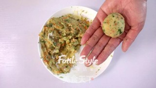 土豆香肠早餐饼的做法步骤：6