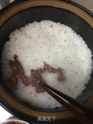 牛肉煲仔饭的做法步骤：9