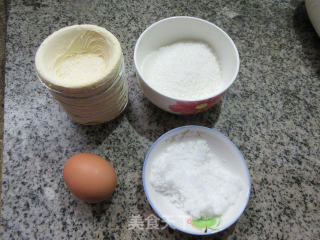 鸡蛋椰蓉酥的做法步骤：1