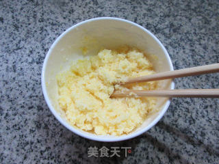 鸡蛋椰蓉酥的做法步骤：3