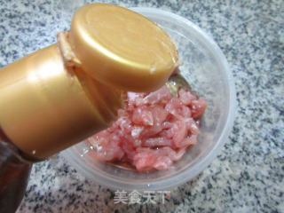 瘦肉丝炒荸荠的做法步骤：3