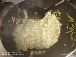 韭黄炒蛋的做法步骤：7
