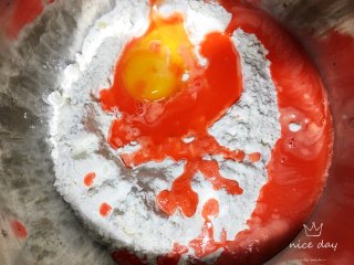 胡萝卜鸡蛋手擀面的做法步骤：3