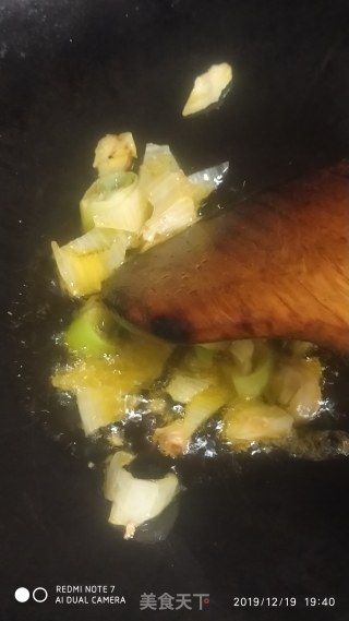 鸭肉炒芥兰头的做法步骤：5