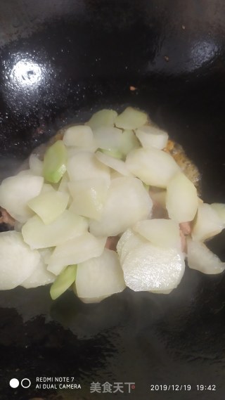 鸭肉炒芥兰头的做法步骤：7