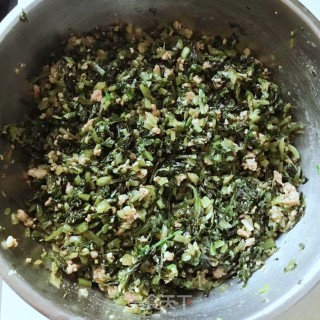 家常腌雪菜蒸饺的做法步骤：5