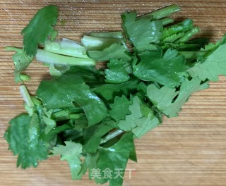 萝卜丝拌香菜的做法步骤：2