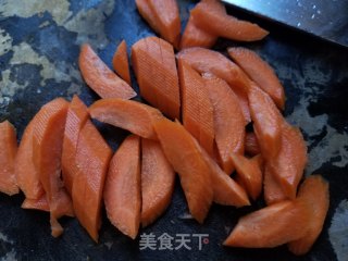 腊肉西芹炒木耳的做法步骤：3