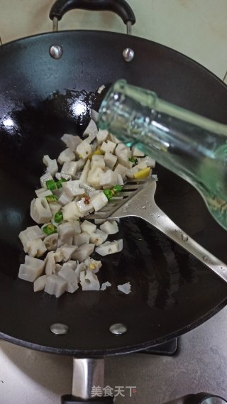 剁椒藕丁的做法步骤：5