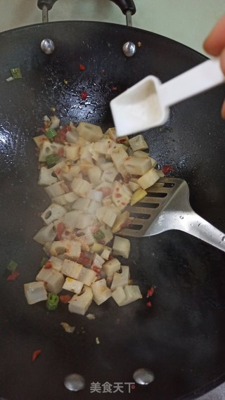 剁椒藕丁的做法步骤：8