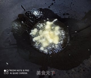 荷兰豆胡萝卜片炒虾仁的做法步骤：5
