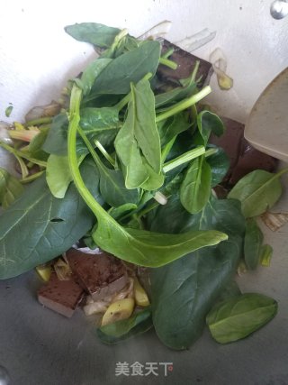 菠菜炒猪血的做法步骤：7