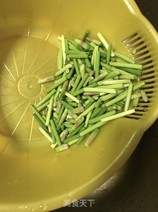 蒜苔炒杏鲍菇的做法步骤：5
