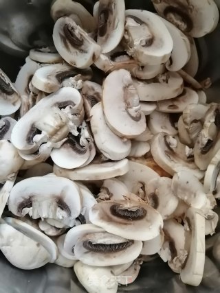 辣子口蘑的做法步骤：1