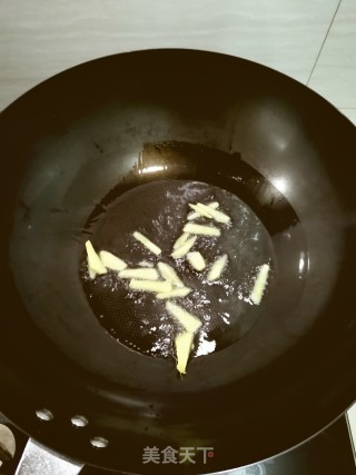 家常毛豆炒豆干的做法步骤：3