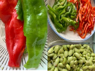 毛豆千张炒双椒的做法步骤：2