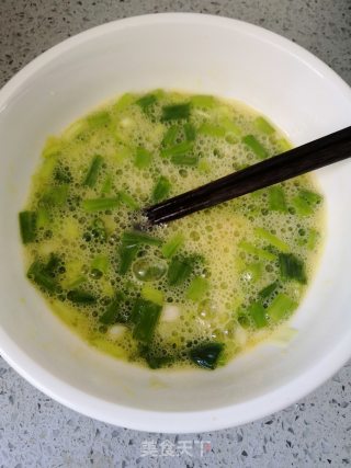 香葱炒鸡蛋的做法步骤：5