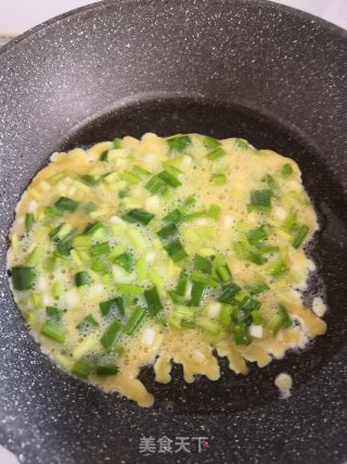 香葱炒鸡蛋的做法步骤：7