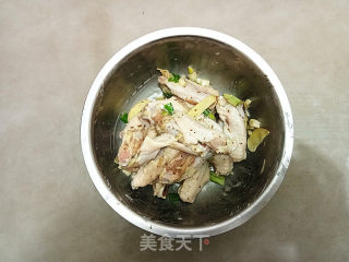 避风塘鸡翅的做法步骤：4