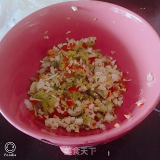 油爆金针菇的做法步骤：1