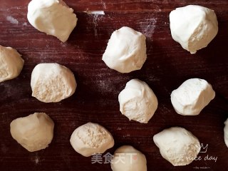 马齿苋干儿酱肉包的做法步骤：14