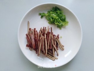 青椒豆芽炒香干的做法步骤：3