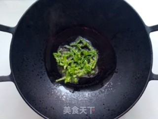 青椒豆芽炒香干的做法步骤：4