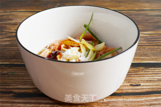香菇滑鸡煲仔饭的做法步骤：4