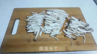 番茄菌菇肉片汤的做法步骤：3