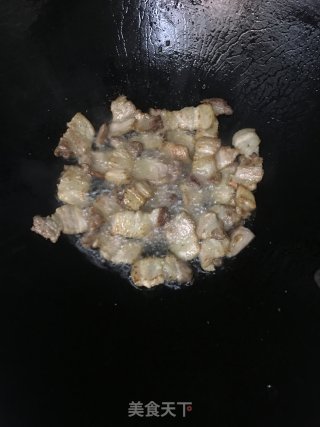 包菜炒五花肉的做法步骤：4