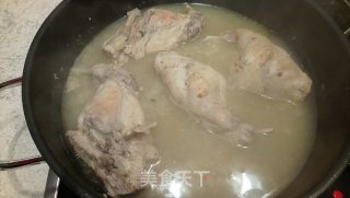 龙蒿芥末焖兔腿的做法步骤：12