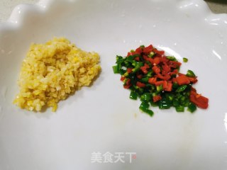 避风塘炒虾的做法步骤：2