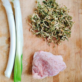 丝瓜鲜肉蒸饺的做法步骤：1
