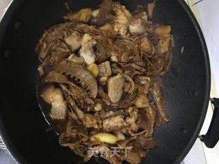 猪肉笋干煲的做法步骤：7