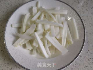 醋溜白菜的做法步骤：1