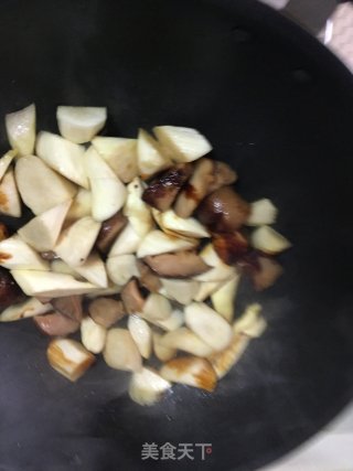 茭白烧花菇的做法步骤：4