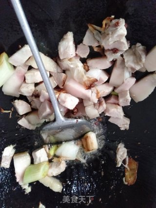 五花肉烧红萝卜的做法步骤：4
